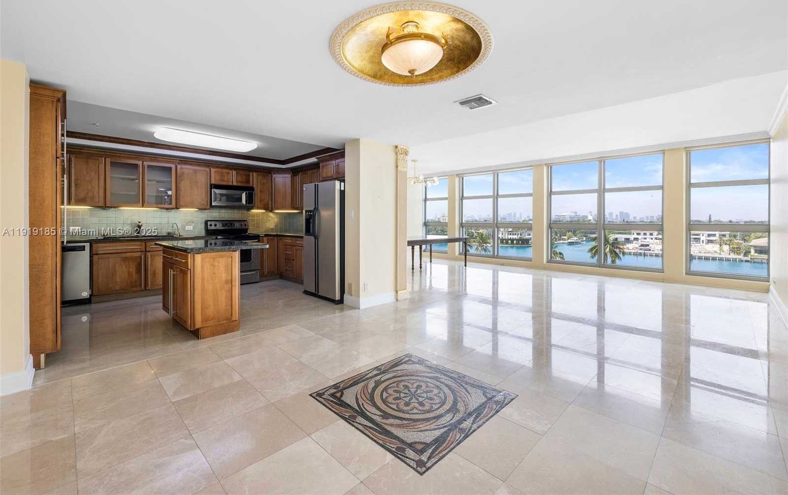 Small Image of 5055 COLLINS AVE #6M, Miami Beach Number 2