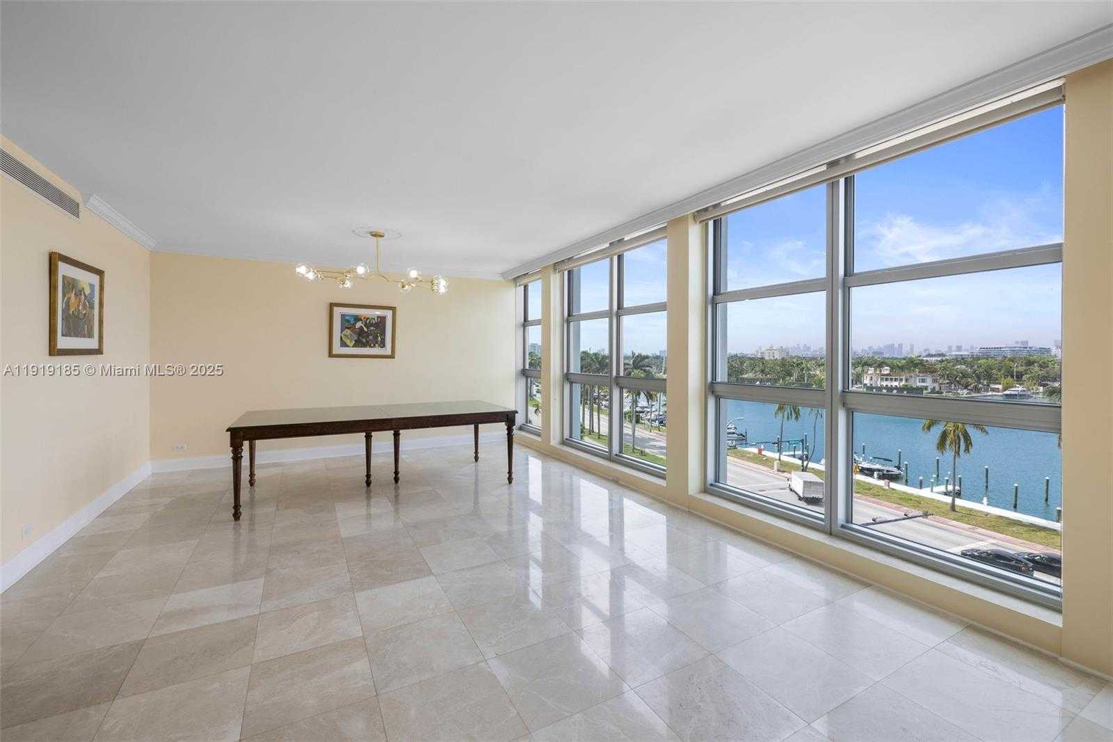 Small Image of 5055 COLLINS AVE #6M, Miami Beach Number 3