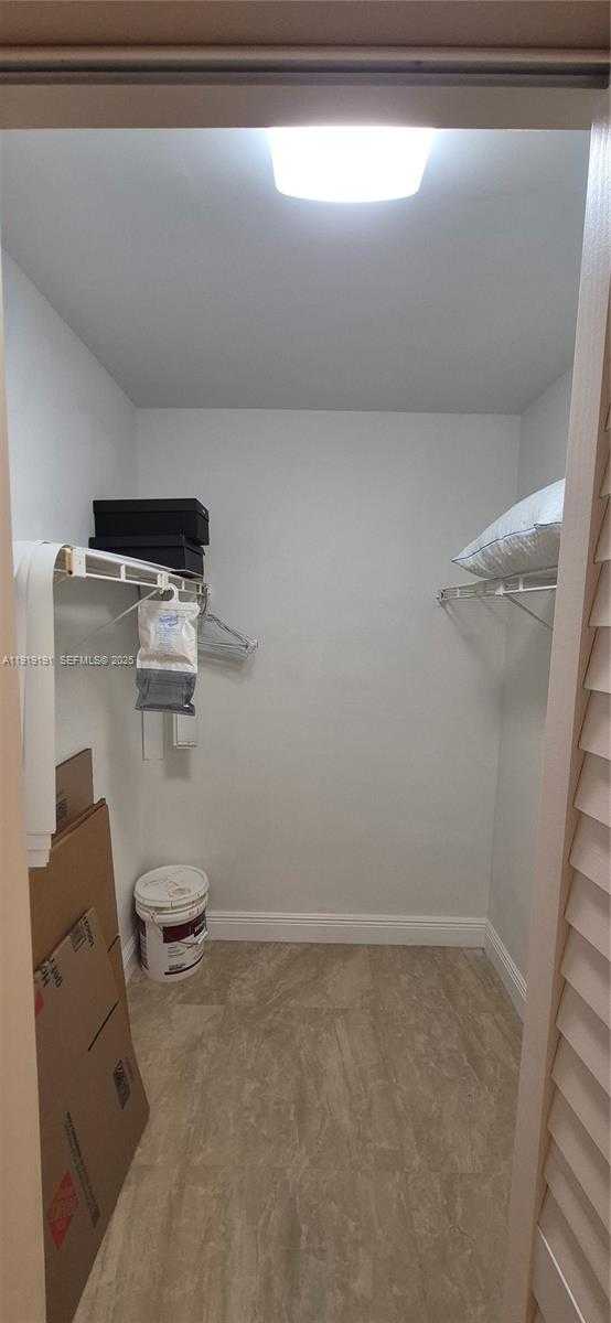 Small Image of 14401 NORTH KENDALL DR #205N, Miami Number 15