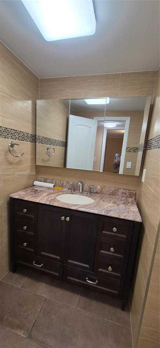 Small Image of 14401 NORTH KENDALL DR #205N, Miami Number 18