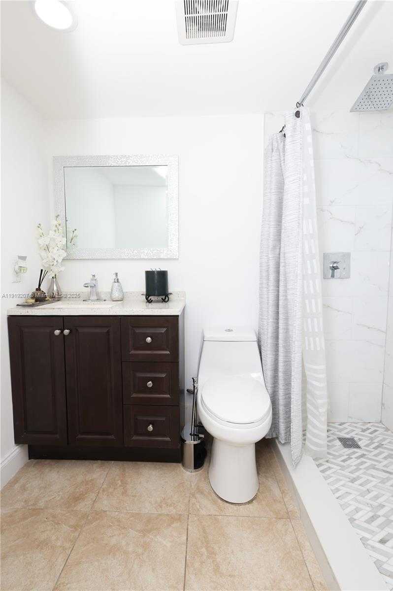 Small Image of 2635 WEST 67TH PL #14-12, Hialeah Number 11