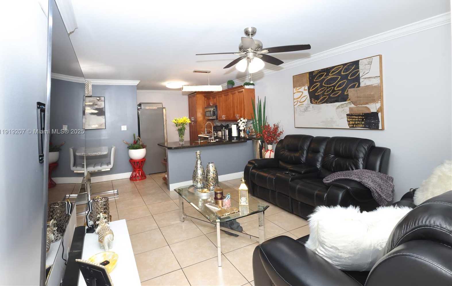 Small Image of 2635 WEST 67TH PL #14-12, Hialeah Number 3