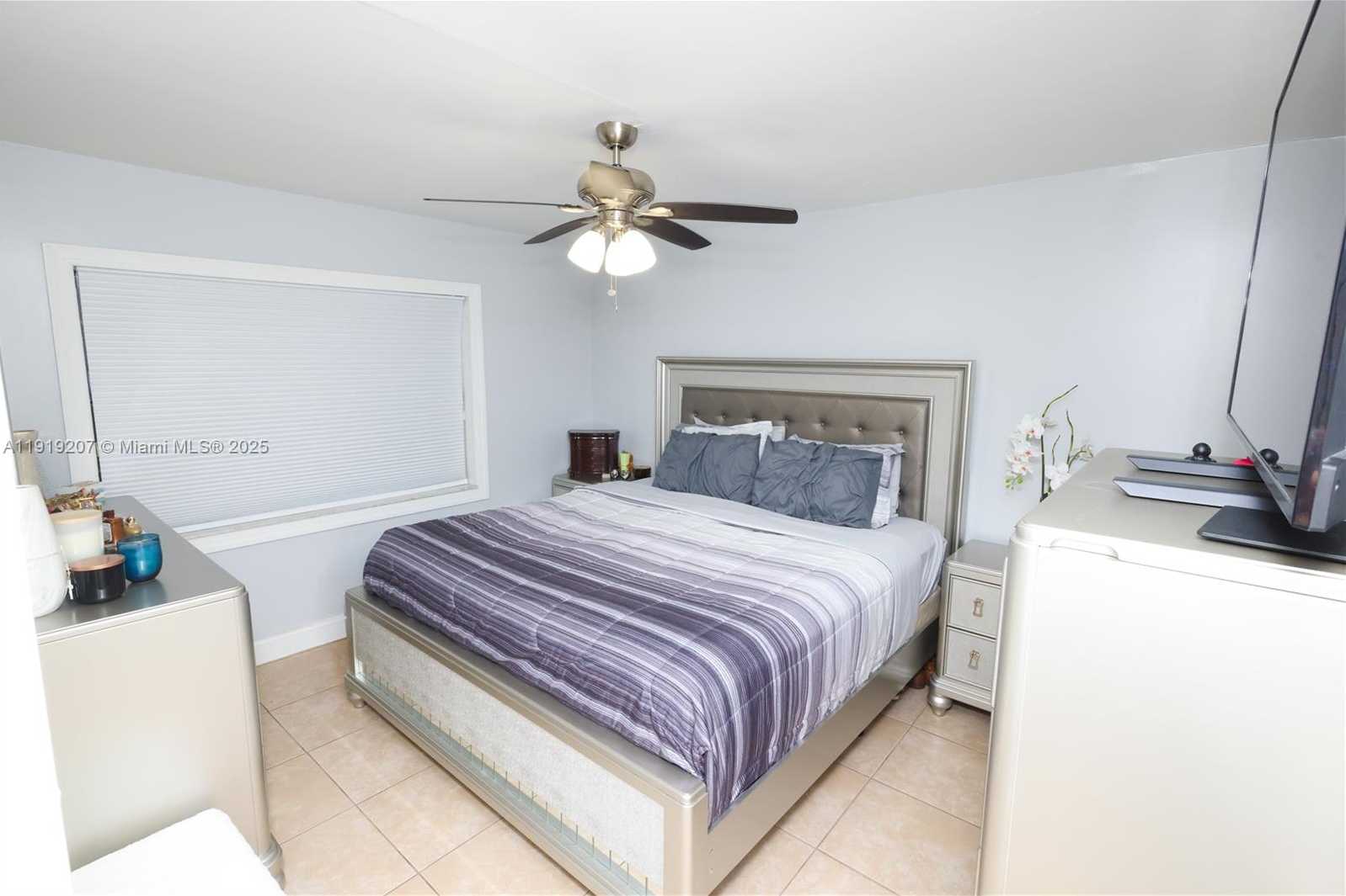 Small Image of 2635 WEST 67TH PL #14-12, Hialeah Number 7