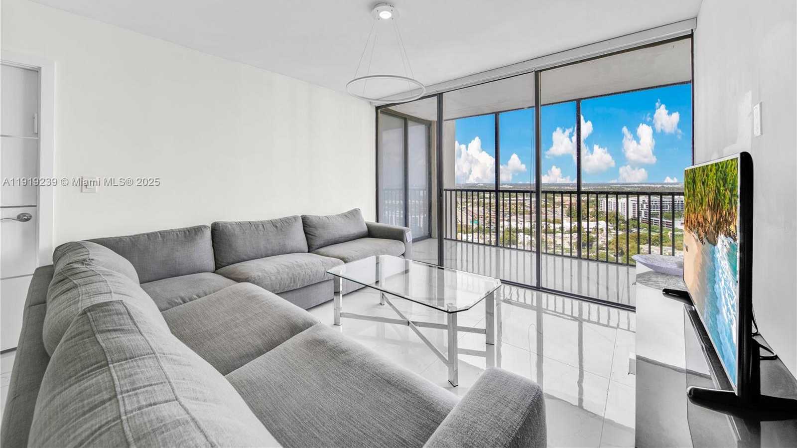 Imagen de Pequeño Objeto