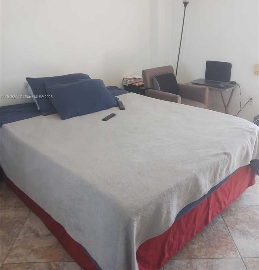 Imagen de Pequeño Objeto