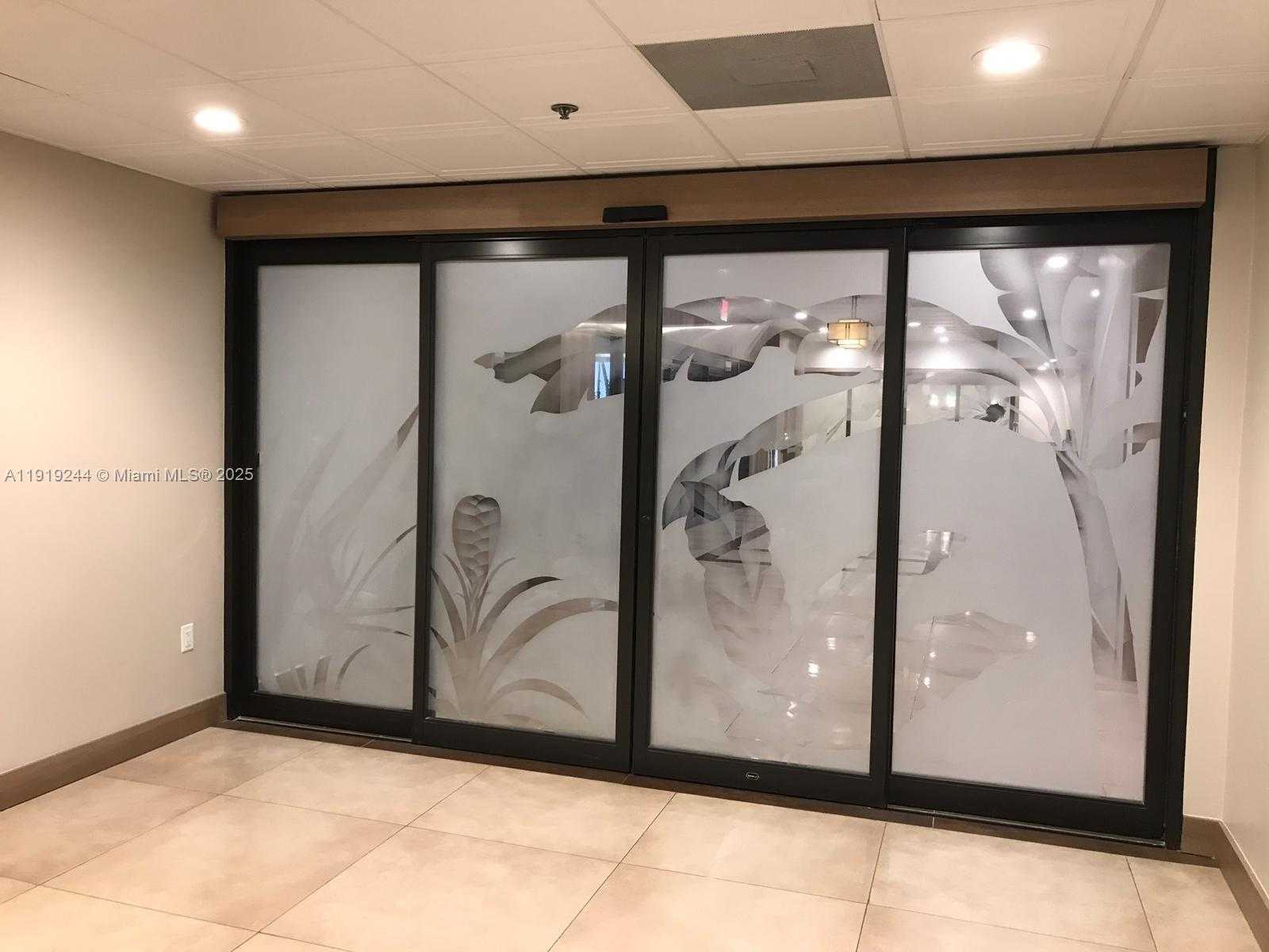 Imagen de Pequeño Objeto