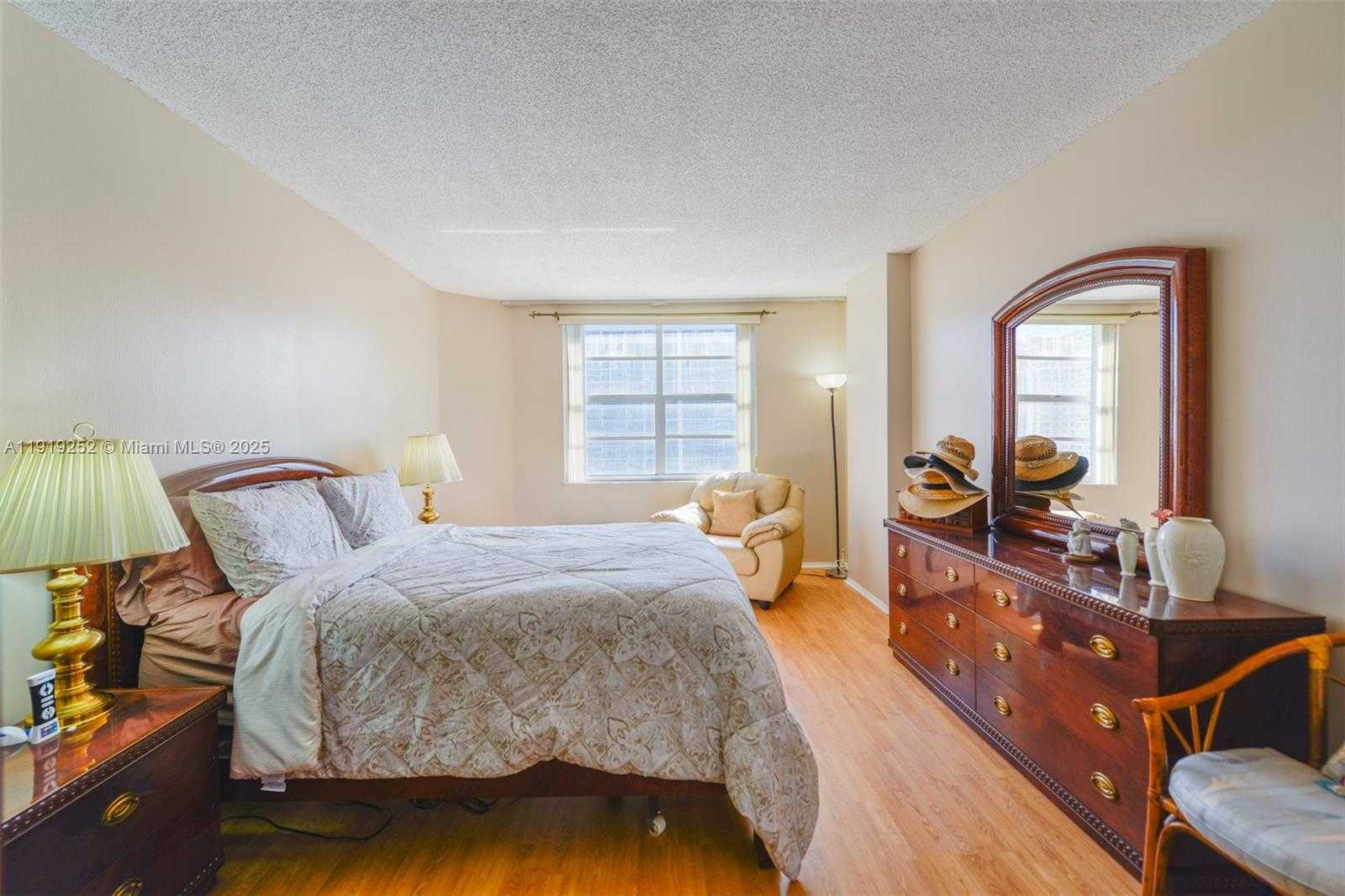 Small Image of 1985 SOUTH OCEAN DR #6J, Hallandale Beach Number 14