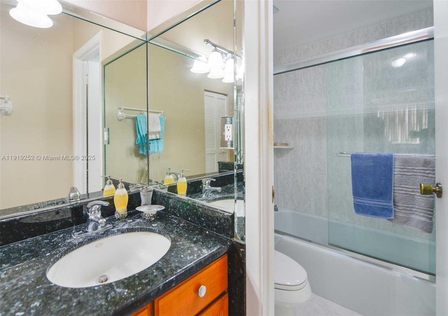 Small Image of 1985 SOUTH OCEAN DR #6J, Hallandale Beach Number 17