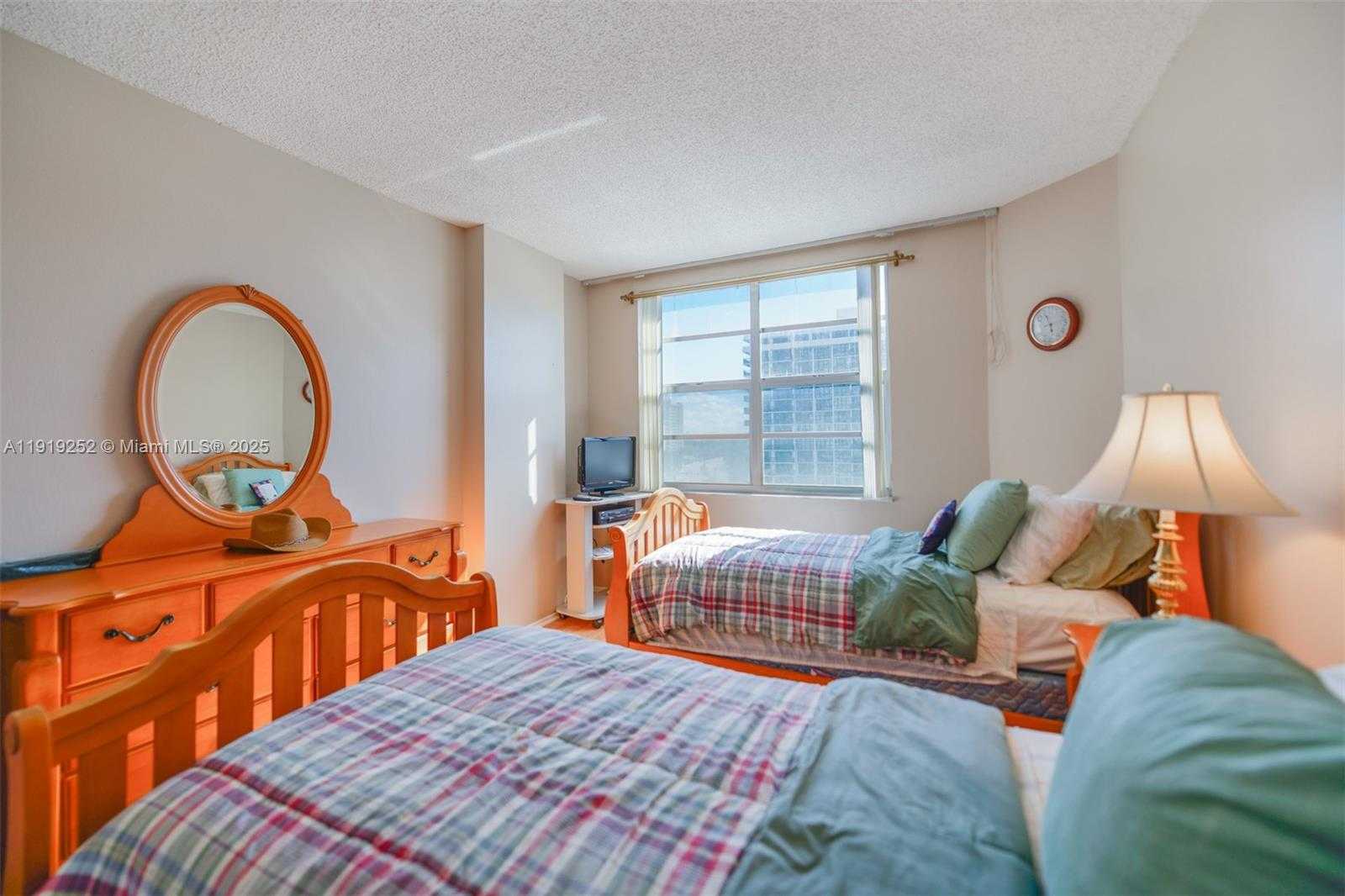 Small Image of 1985 SOUTH OCEAN DR #6J, Hallandale Beach Number 21