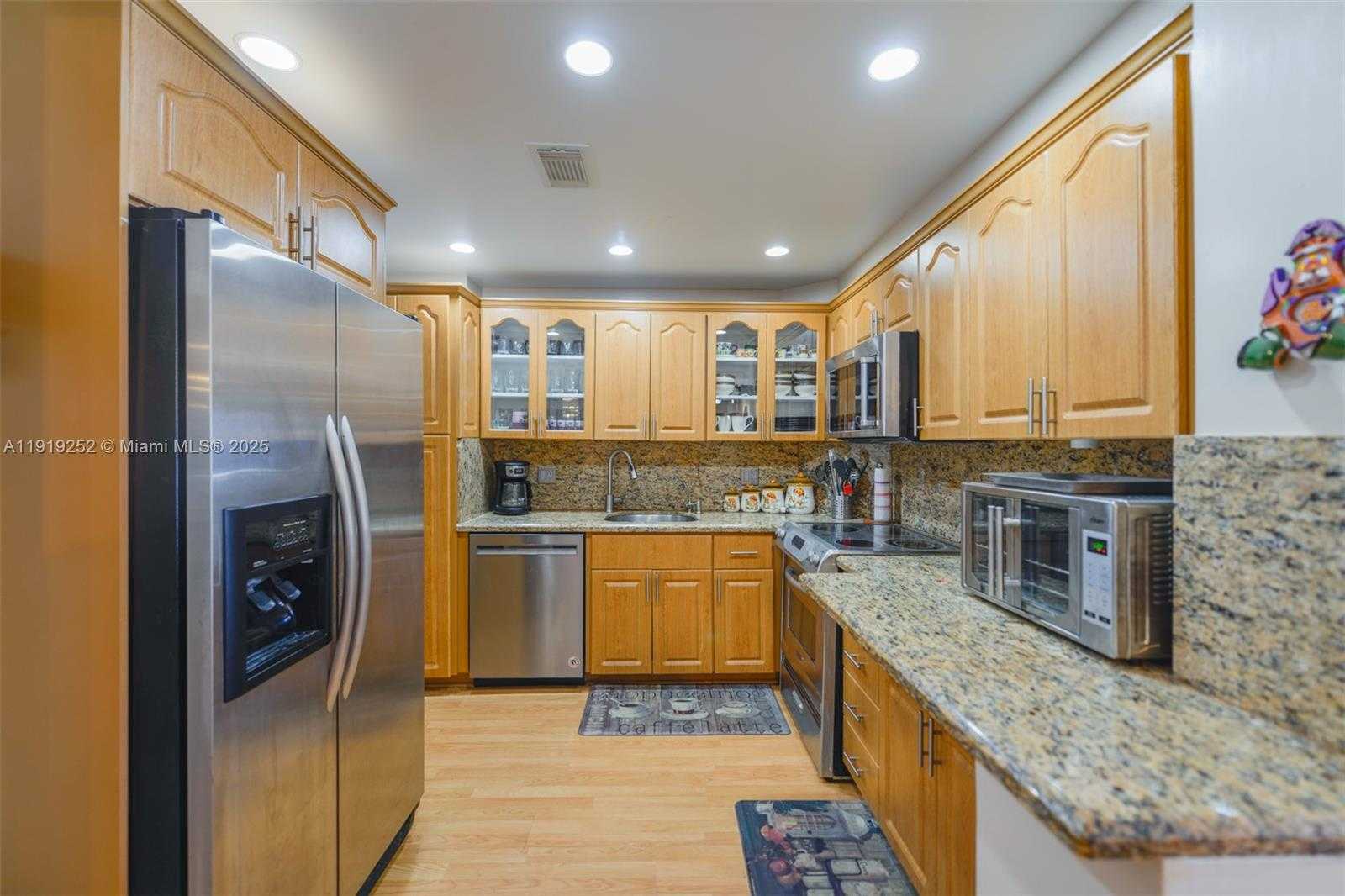 Small Image of 1985 SOUTH OCEAN DR #6J, Hallandale Beach Number 9