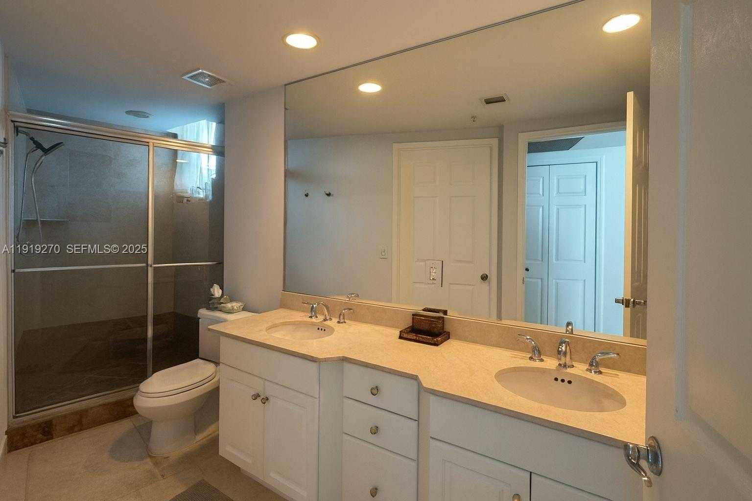 Small Image of 3370 HIDDEN BAY DR #511, Aventura Number 11