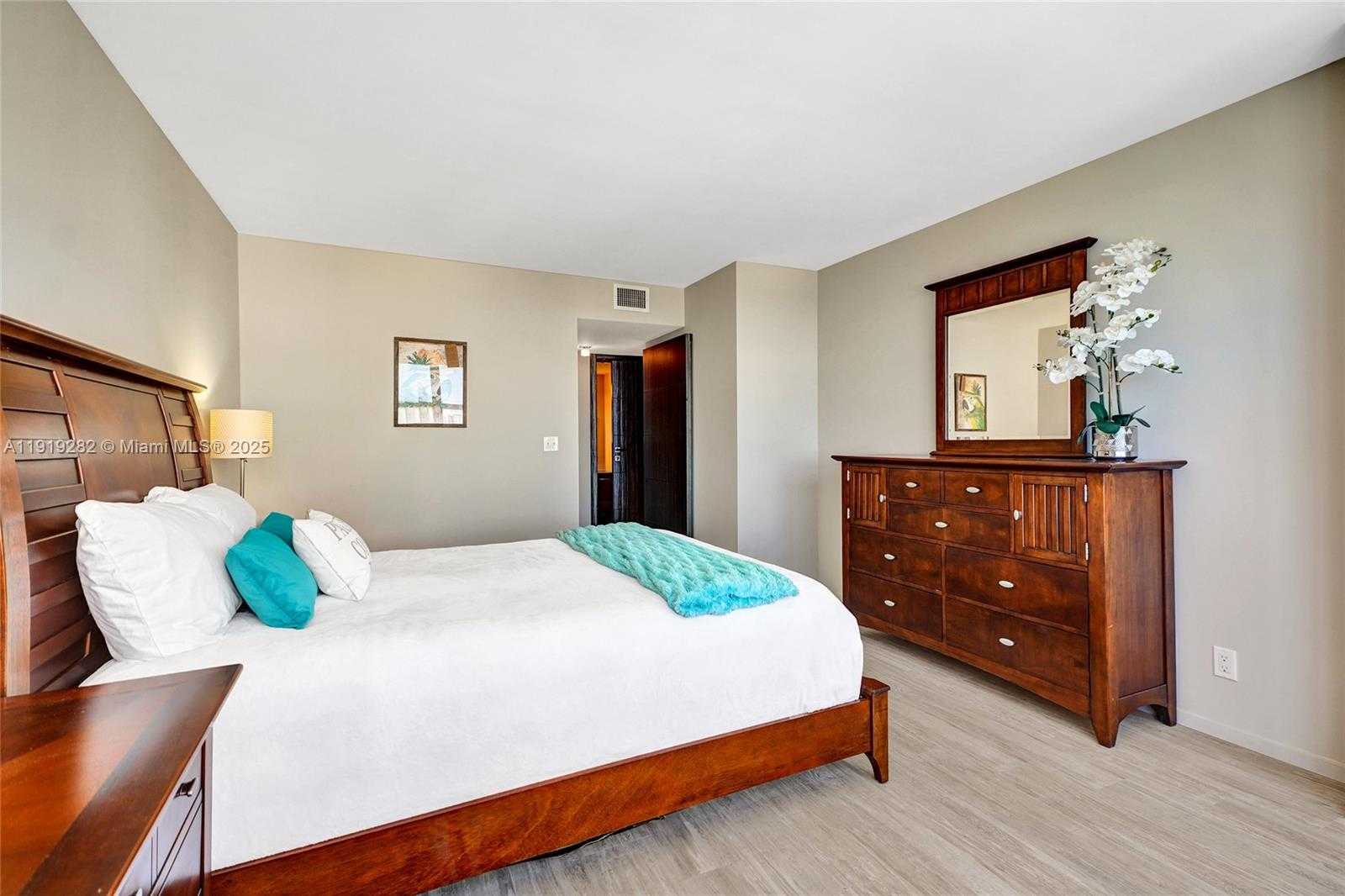 Small Image of 2301 SOUTH OCEAN DR #1204, Hollywood Number 10