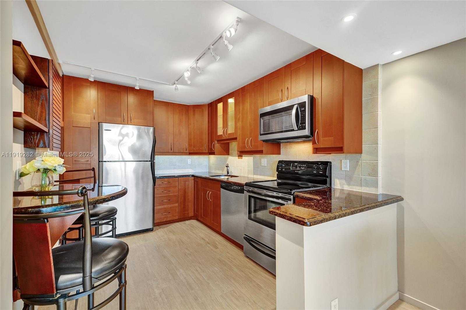 Small Image of 2301 SOUTH OCEAN DR #1204, Hollywood Number 6