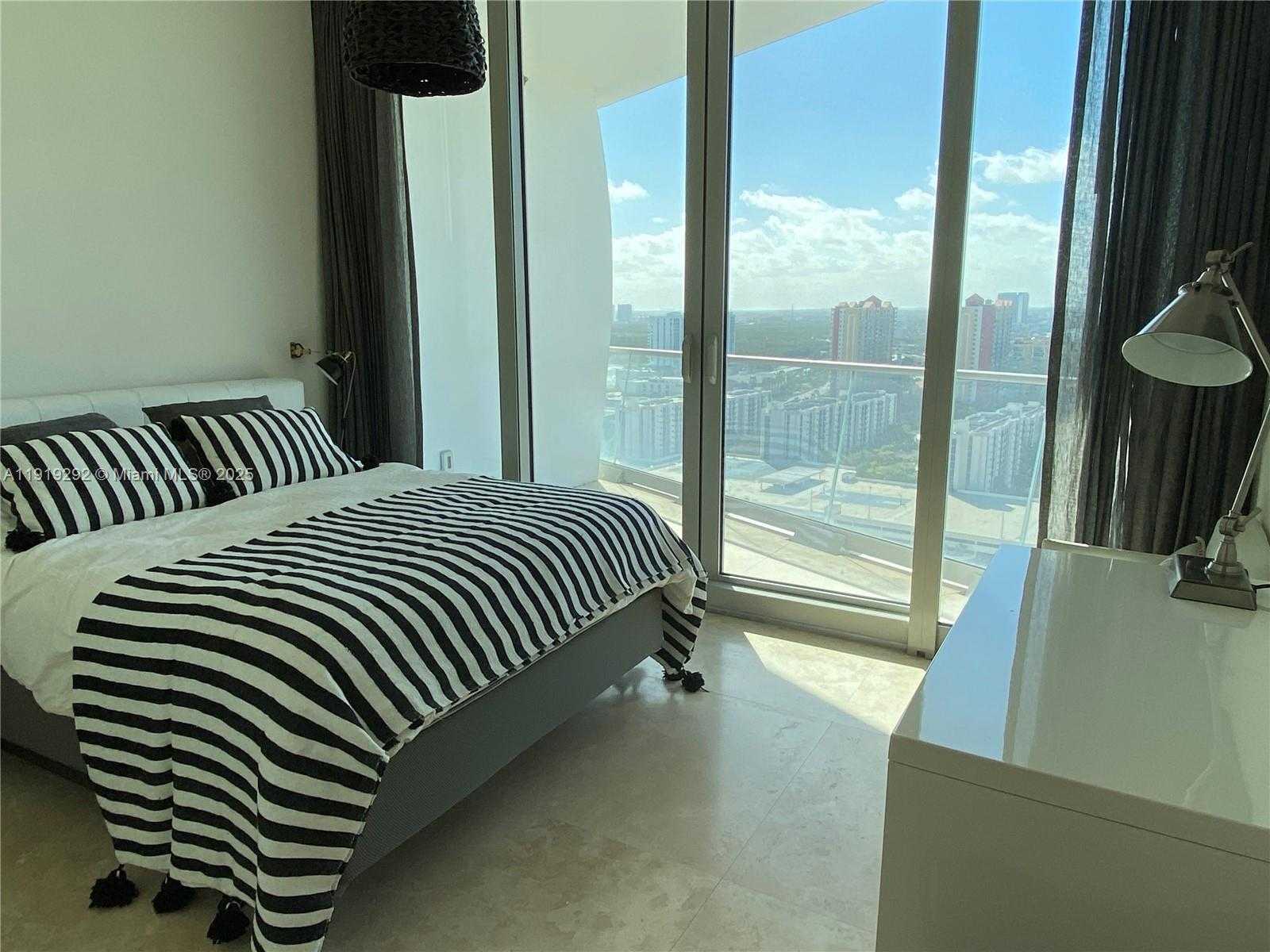 Small Image of 16901 COLLINS AVE #2203, Sunny Isles Beach Number 8