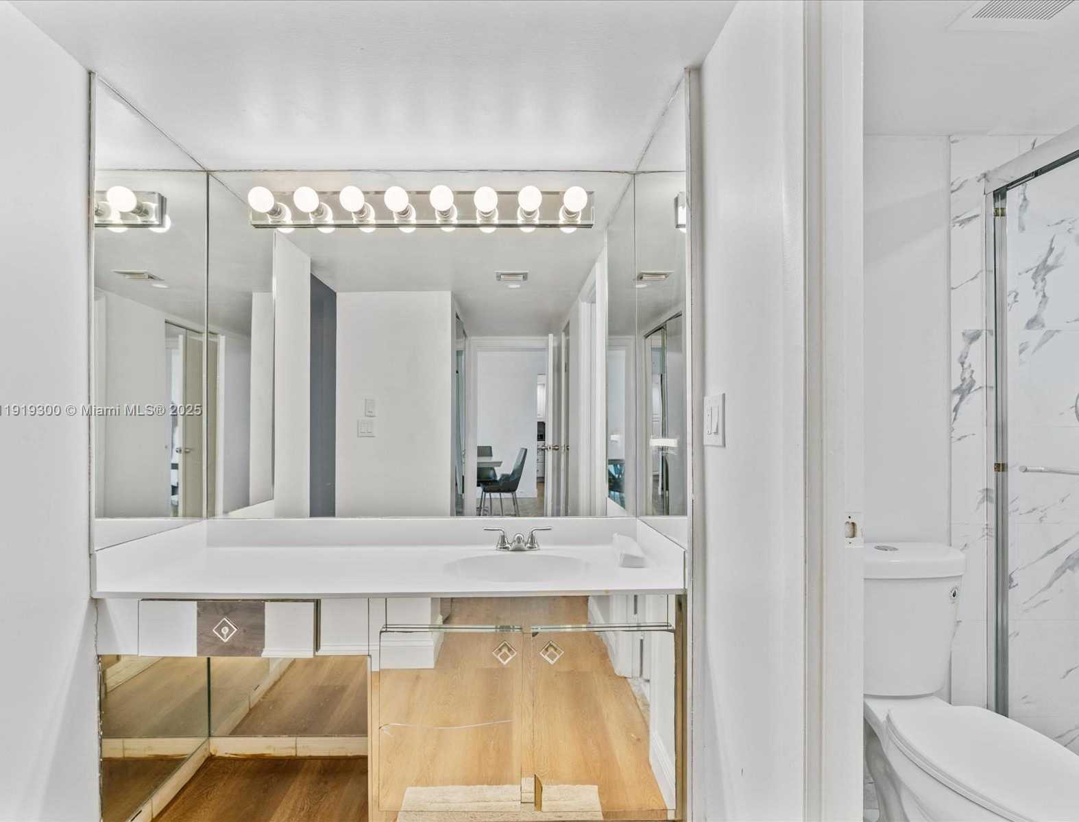 Imagen de Pequeño Objeto