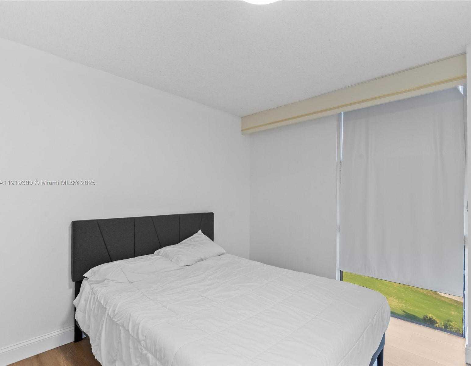 Imagen de Pequeño Objeto