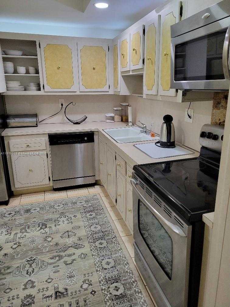 Small Image of 1833 SOUTH OCEAN DR #307, Hallandale Beach Number 18