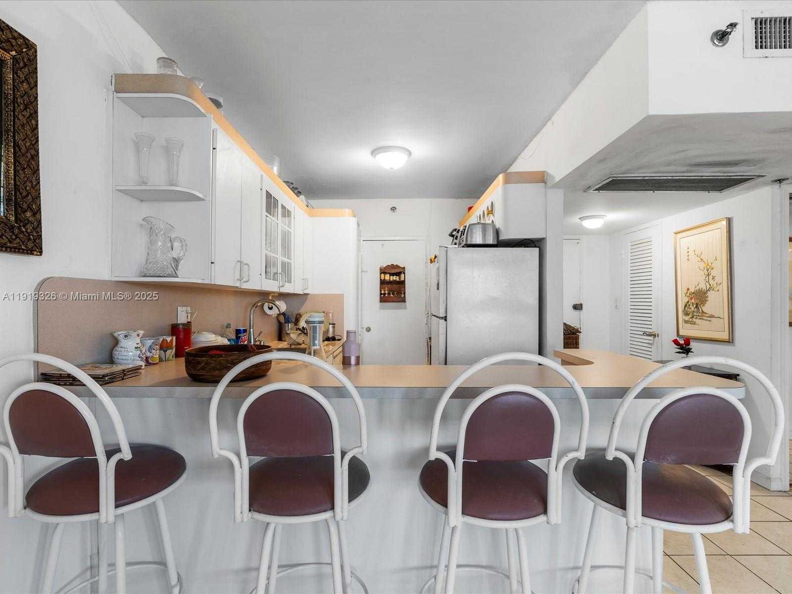 Small Image of 100 LINCOLN RD #423, Miami Beach Number 14