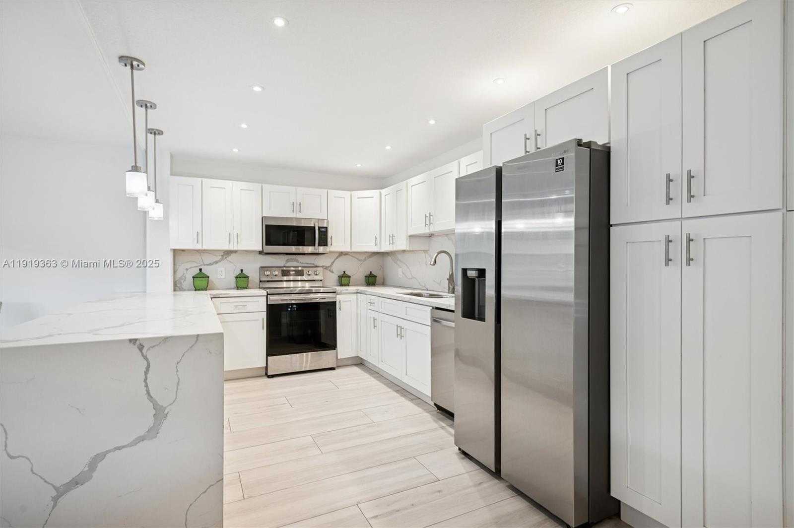 Small Image of 12600 SOUTH WEST 5TH CT #104L, Pembroke Pines Number 7