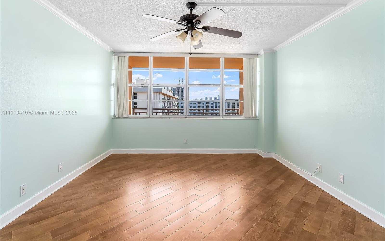 Small Image of 2025 NORTH EAST 164TH ST #907, North Miami Beach Number 2