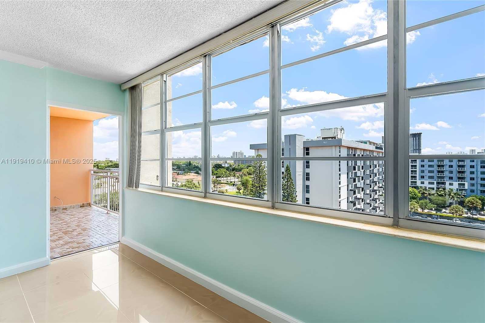 Small Image of 2025 NORTH EAST 164TH ST #907, North Miami Beach Number 3