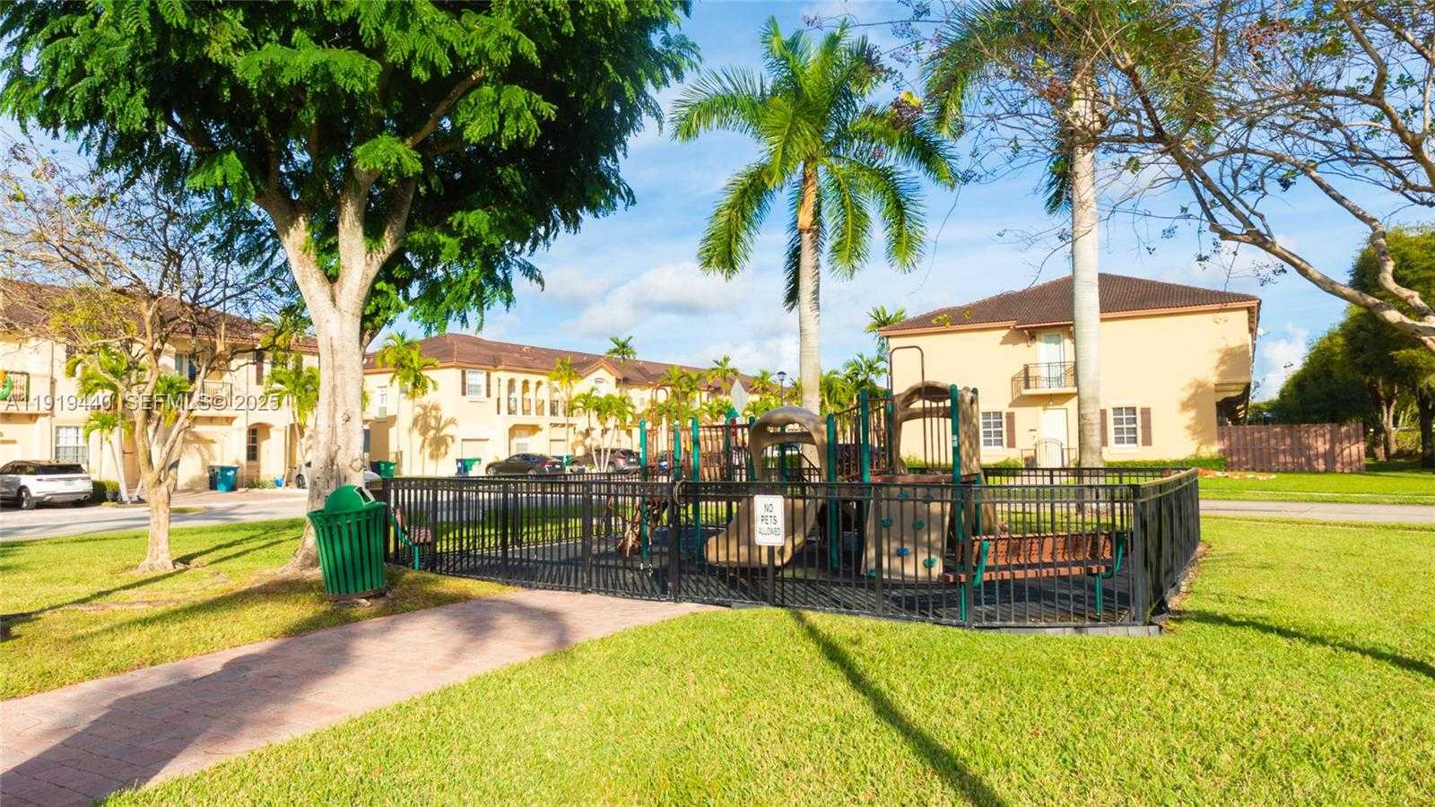 Small Image of 12791 SOUTH WEST 132ND TER, Miami Number 28