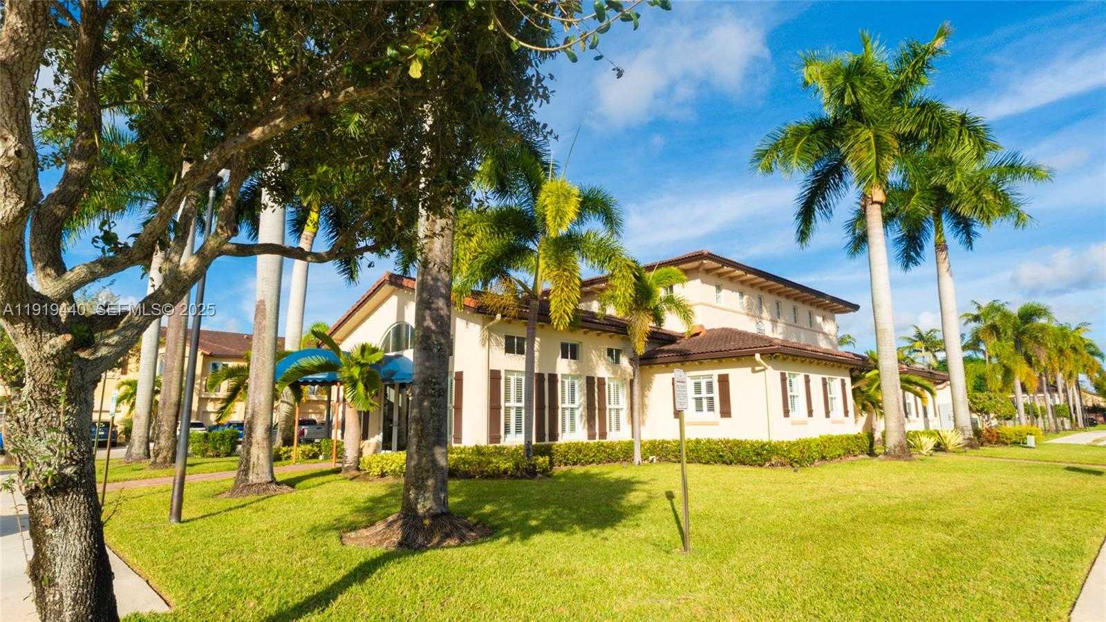 Small Image of 12791 SOUTH WEST 132ND TER, Miami Number 30