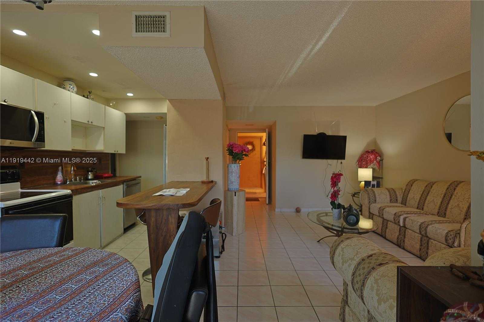 Small Image of 9340 WEST FLAGLER ST #104B, Miami Number 10