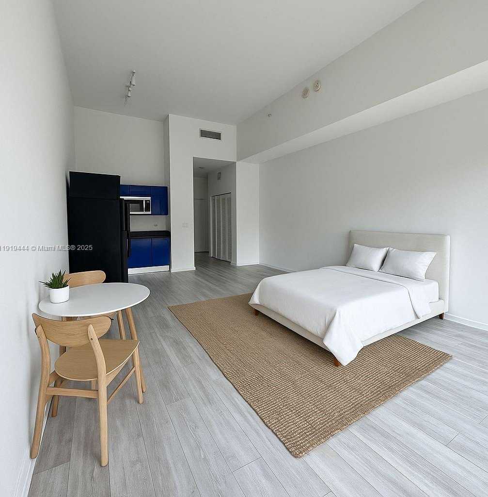 Imagen de Pequeño Objeto