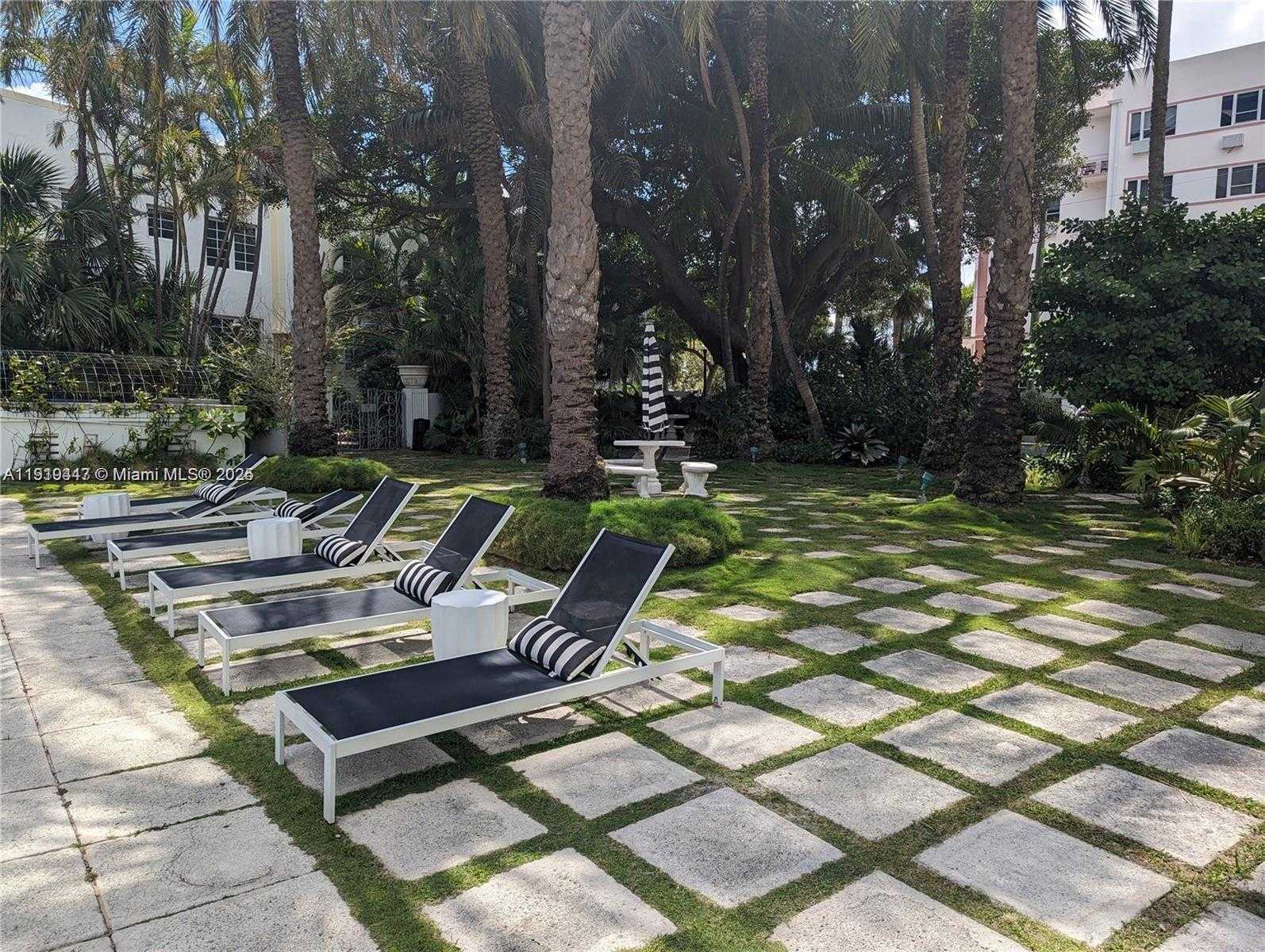 Small Image of 2445 LAKE PANCOAST DR #4, Miami Beach Number 30