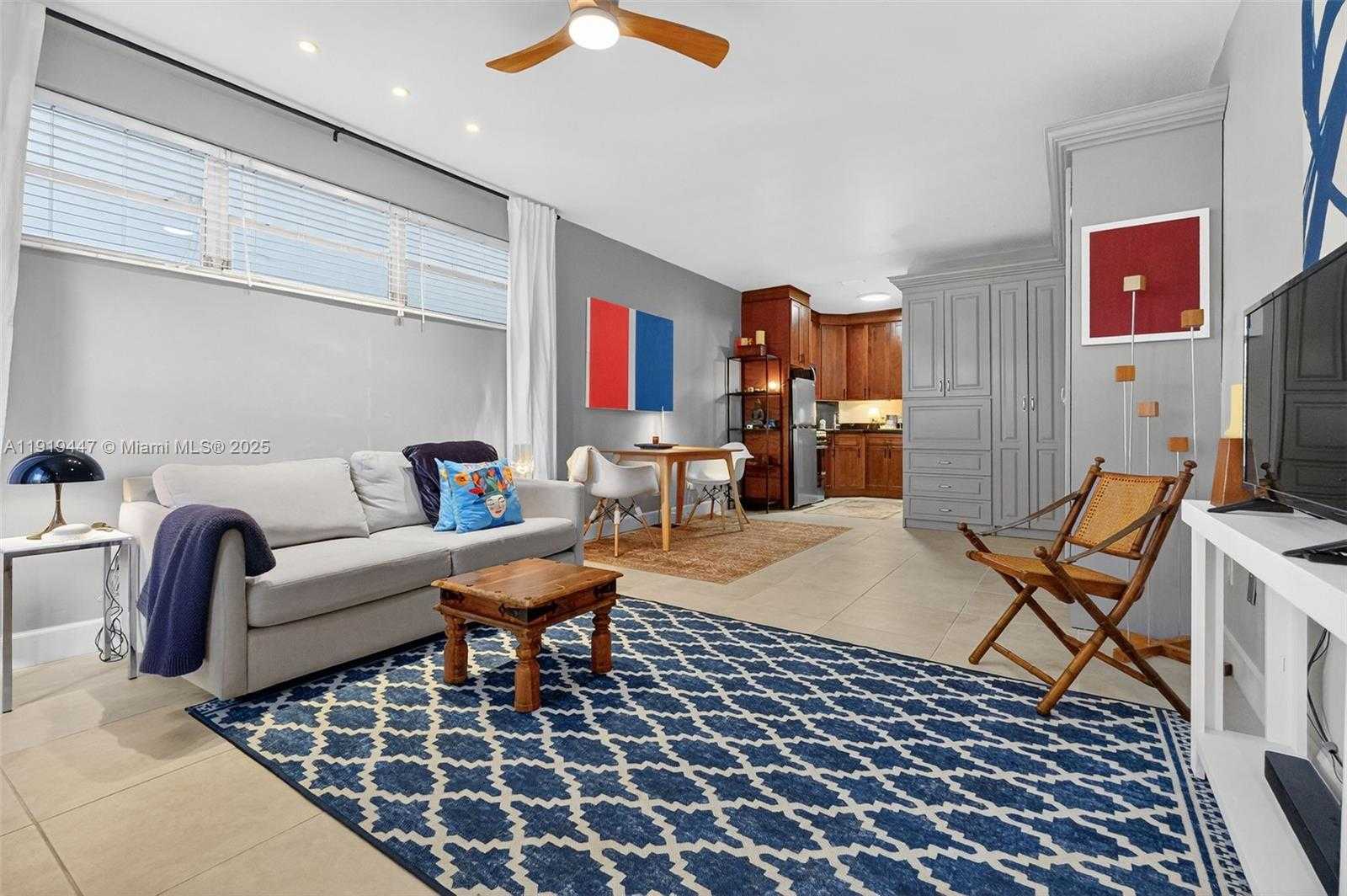 Small Image of 2445 LAKE PANCOAST DR #4, Miami Beach Number 4