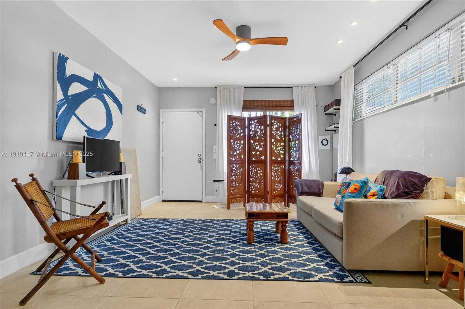 Small Image of 2445 LAKE PANCOAST DR #4, Miami Beach Number 5