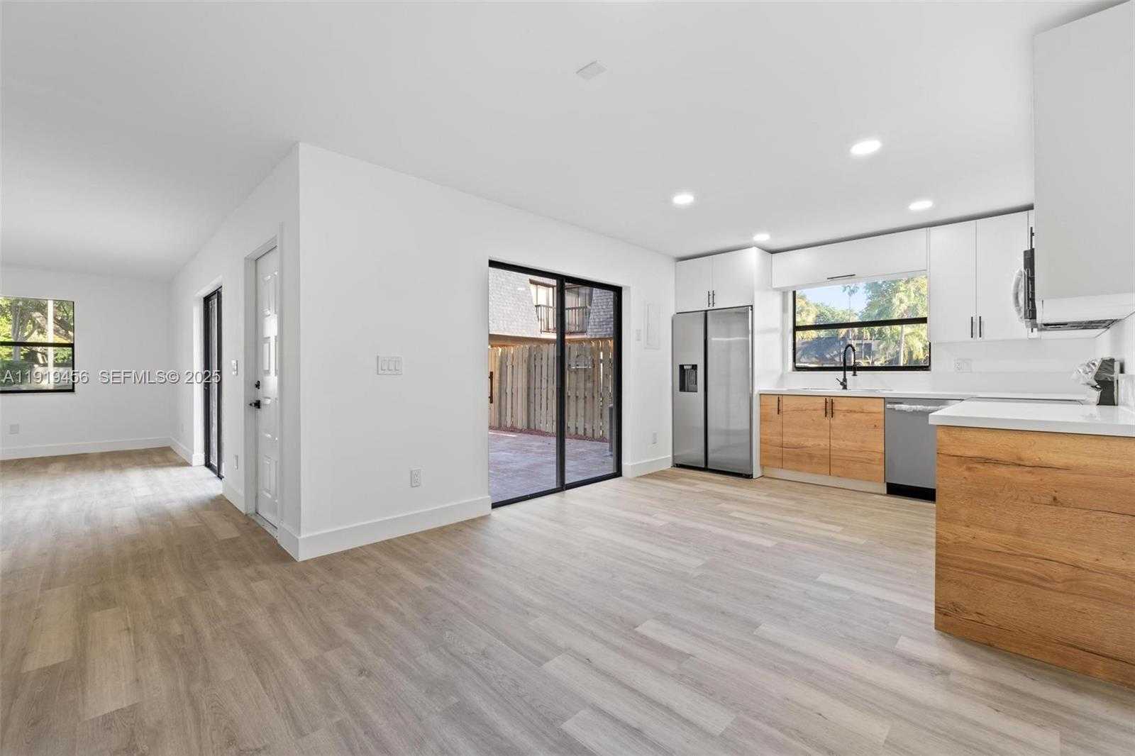 Small Image of 14201 SOUTH WEST 94TH CIR LN #103-5, Miami Number 10