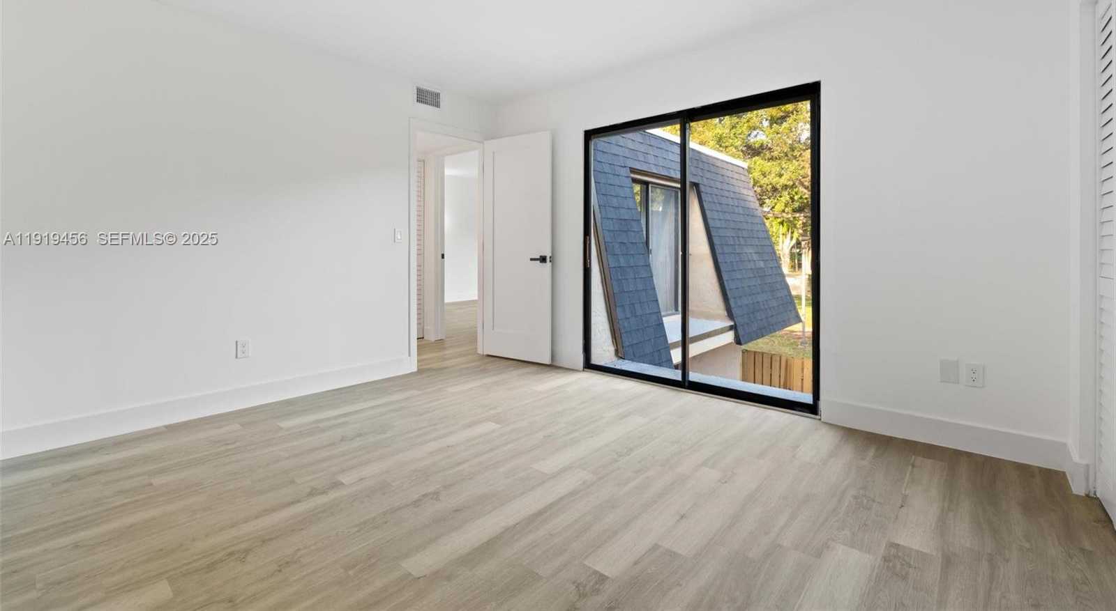 Small Image of 14201 SOUTH WEST 94TH CIR LN #103-5, Miami Number 22