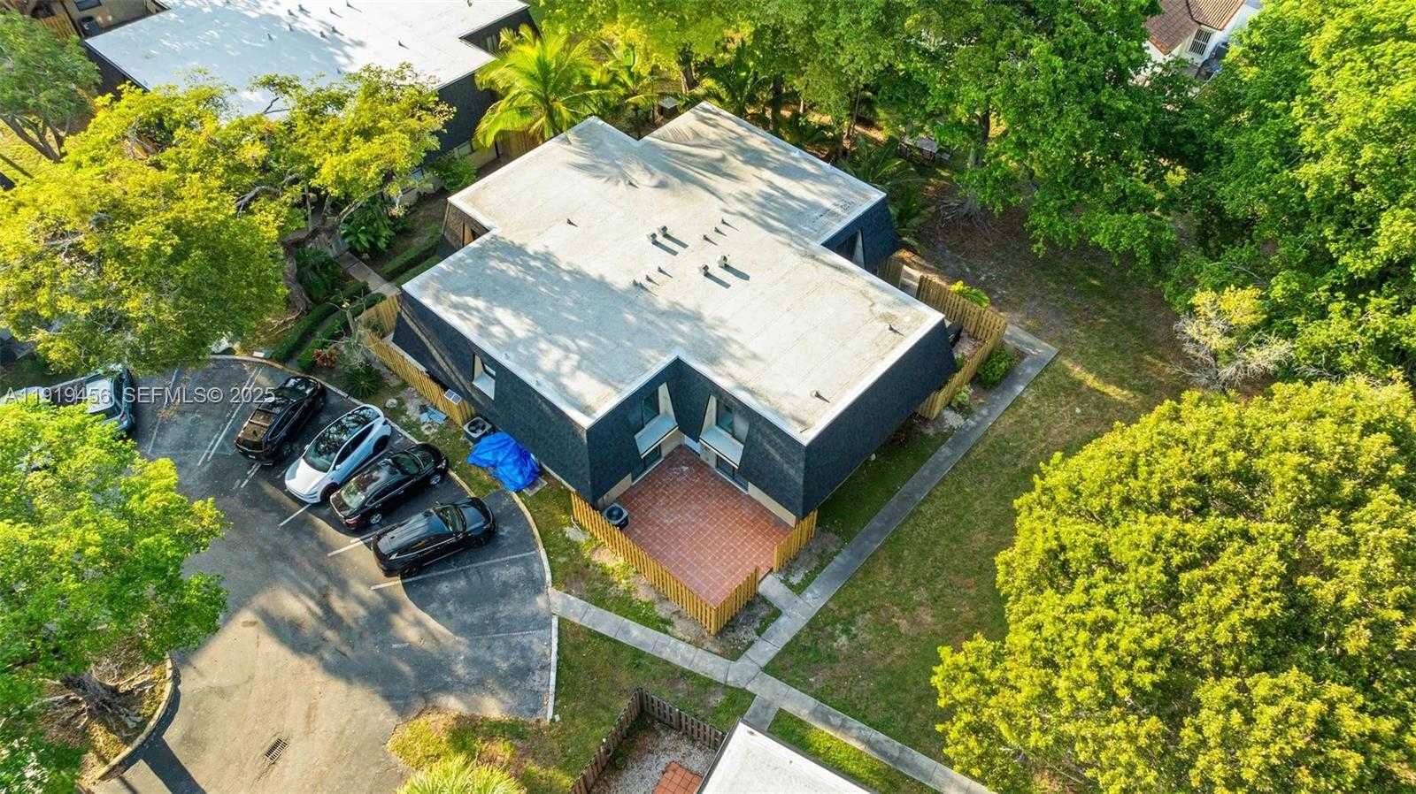 Small Image of 14201 SOUTH WEST 94TH CIR LN #103-5, Miami Number 30