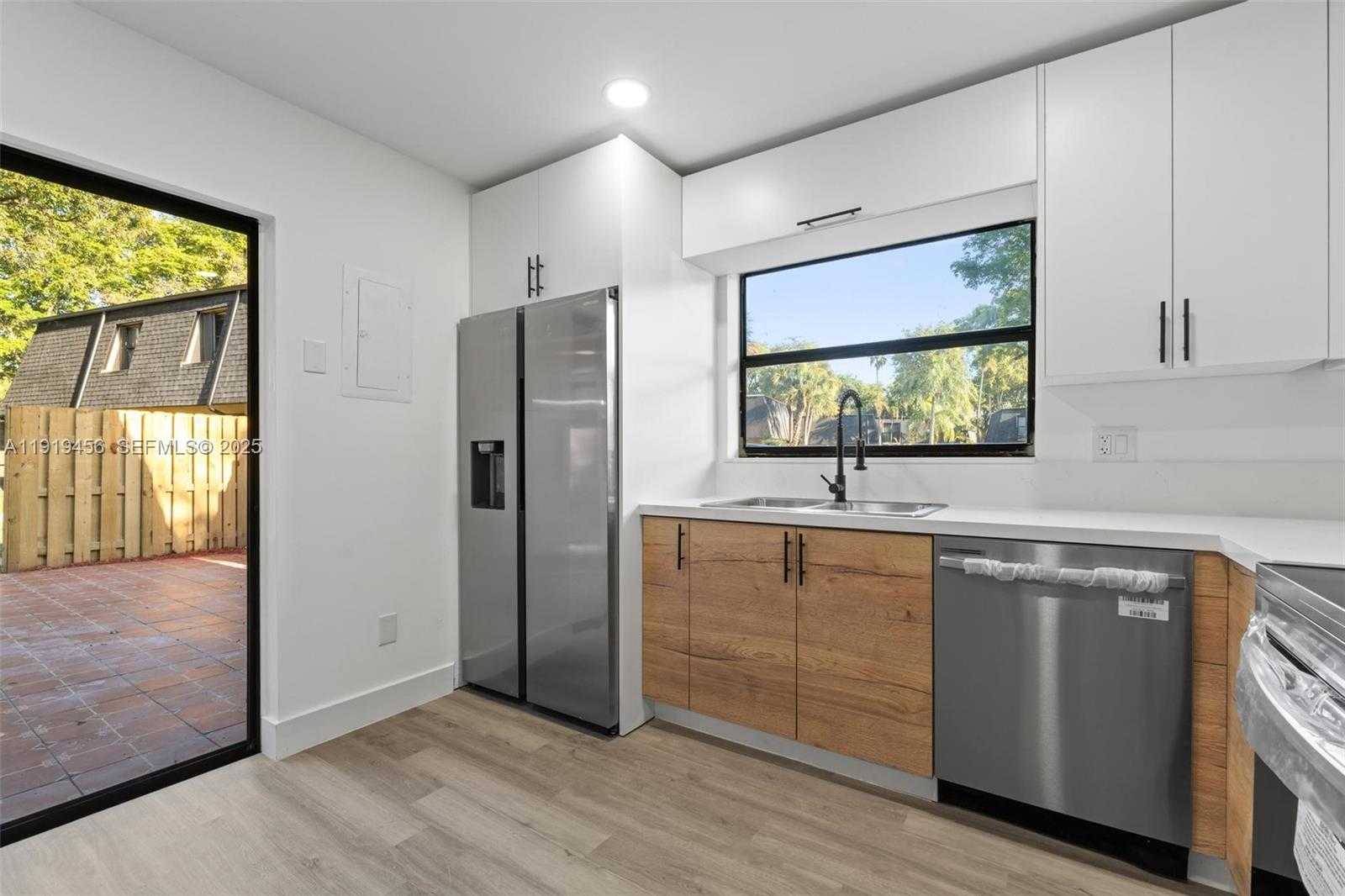 Small Image of 14201 SOUTH WEST 94TH CIR LN #103-5, Miami Number 8