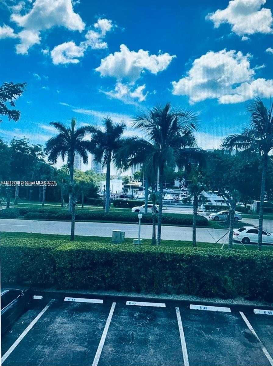 Small Image of 3375 NORTH COUNTRY CLUB DR #102, Aventura Number 5