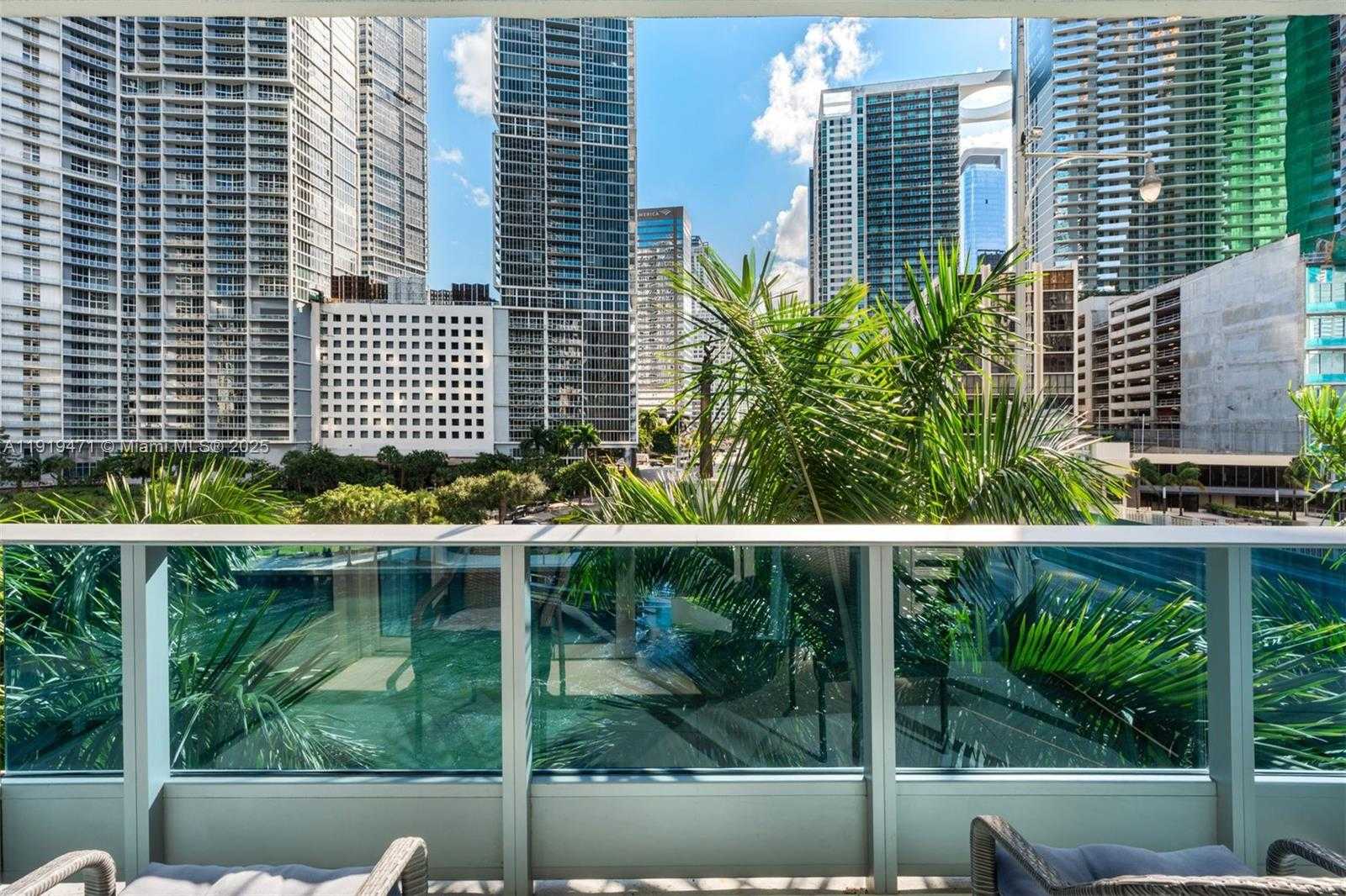 Small Image of 200 BISCAYNE BOULEVARD WAY #303, Miami Number 19