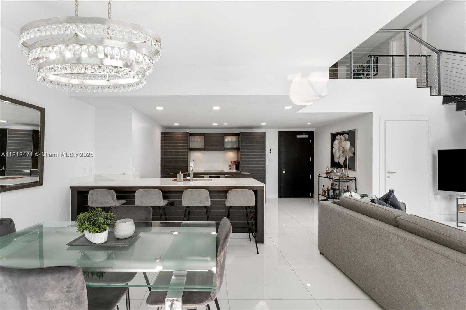 Small Image of 200 BISCAYNE BOULEVARD WAY #303, Miami Number 6