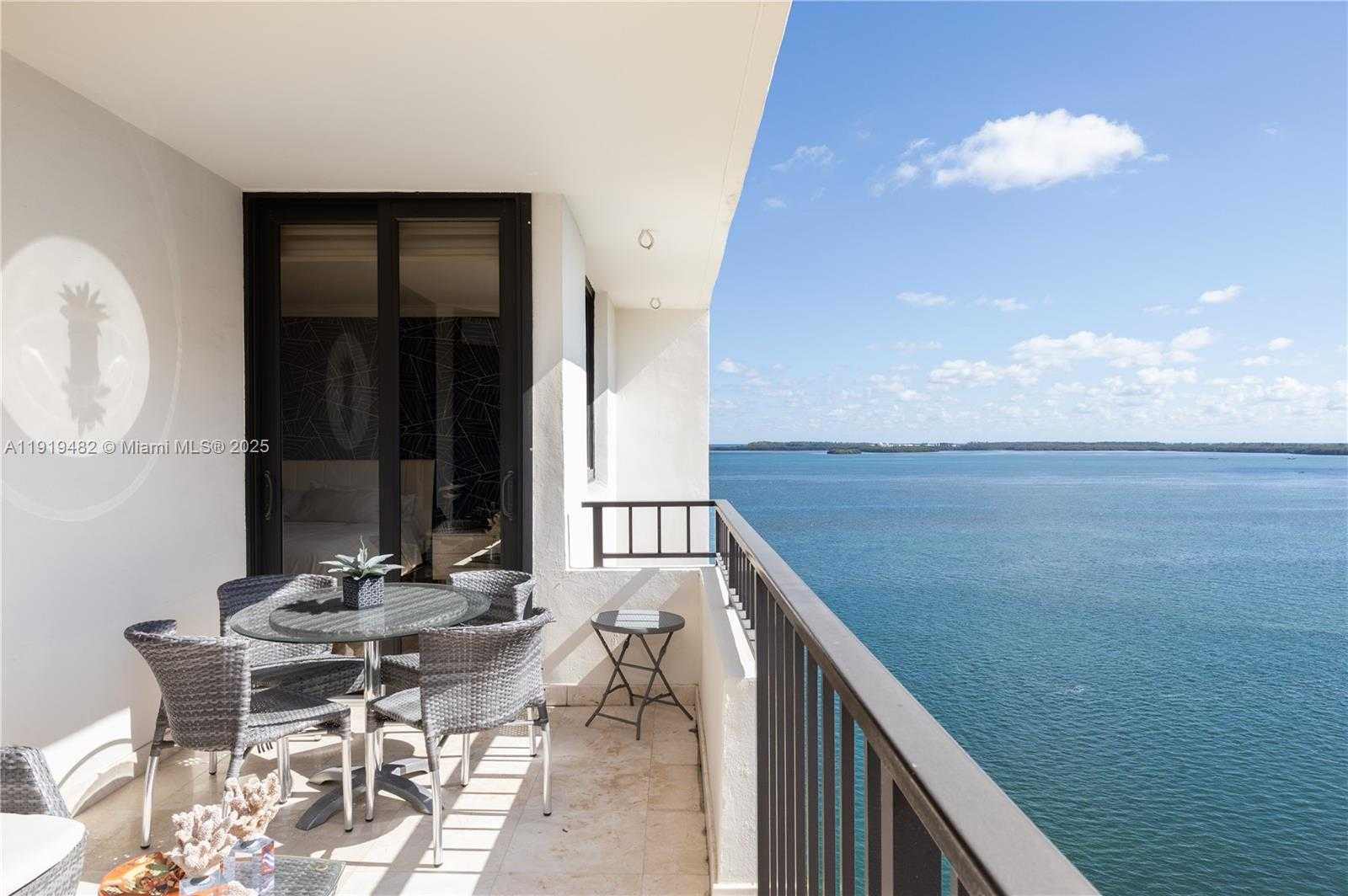 Small Image of 520 BRICKELL KEY DR #A1207, Miami Number 12