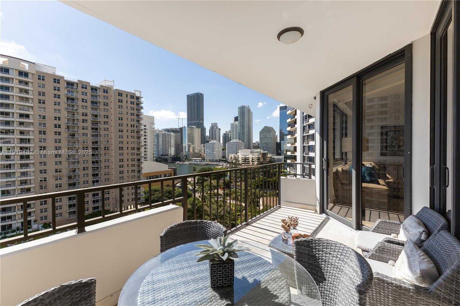 Small Image of 520 BRICKELL KEY DR #A1207, Miami Number 14