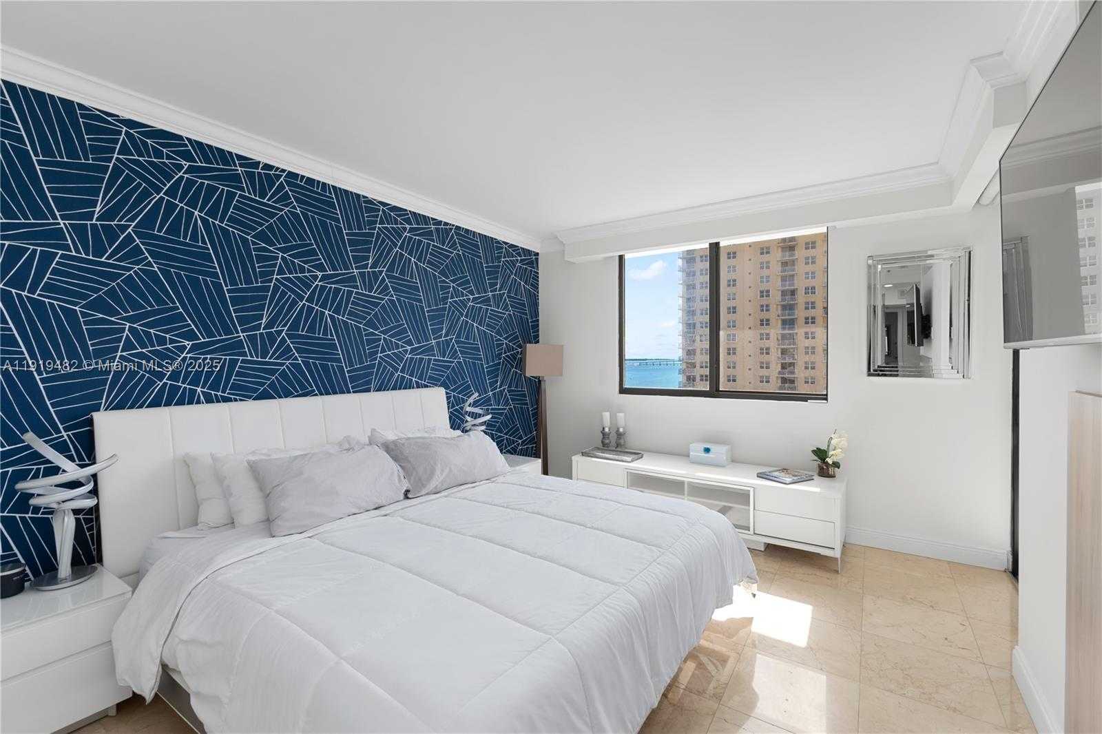 Small Image of 520 BRICKELL KEY DR #A1207, Miami Number 17