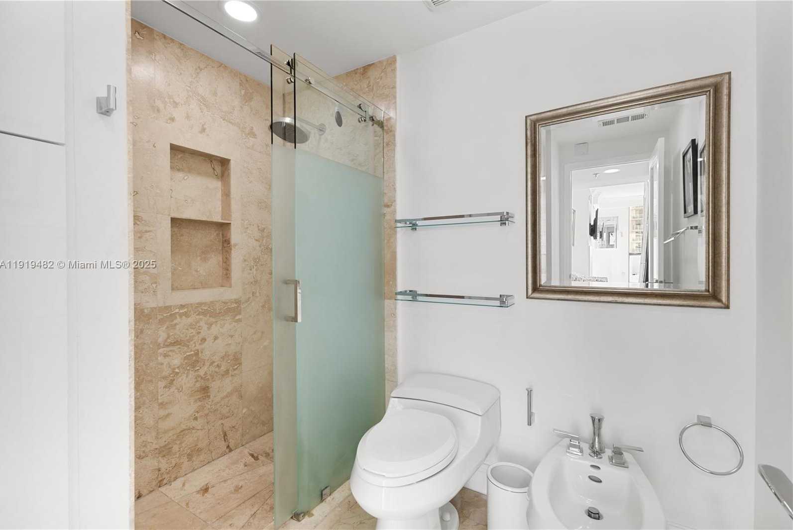 Small Image of 520 BRICKELL KEY DR #A1207, Miami Number 22