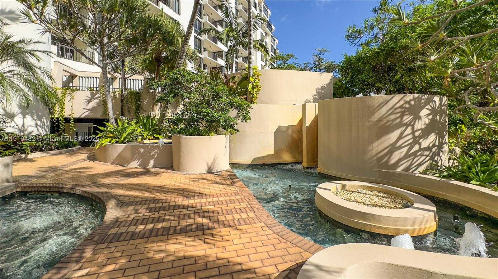 Small Image of 520 BRICKELL KEY DR #A1207, Miami Number 32