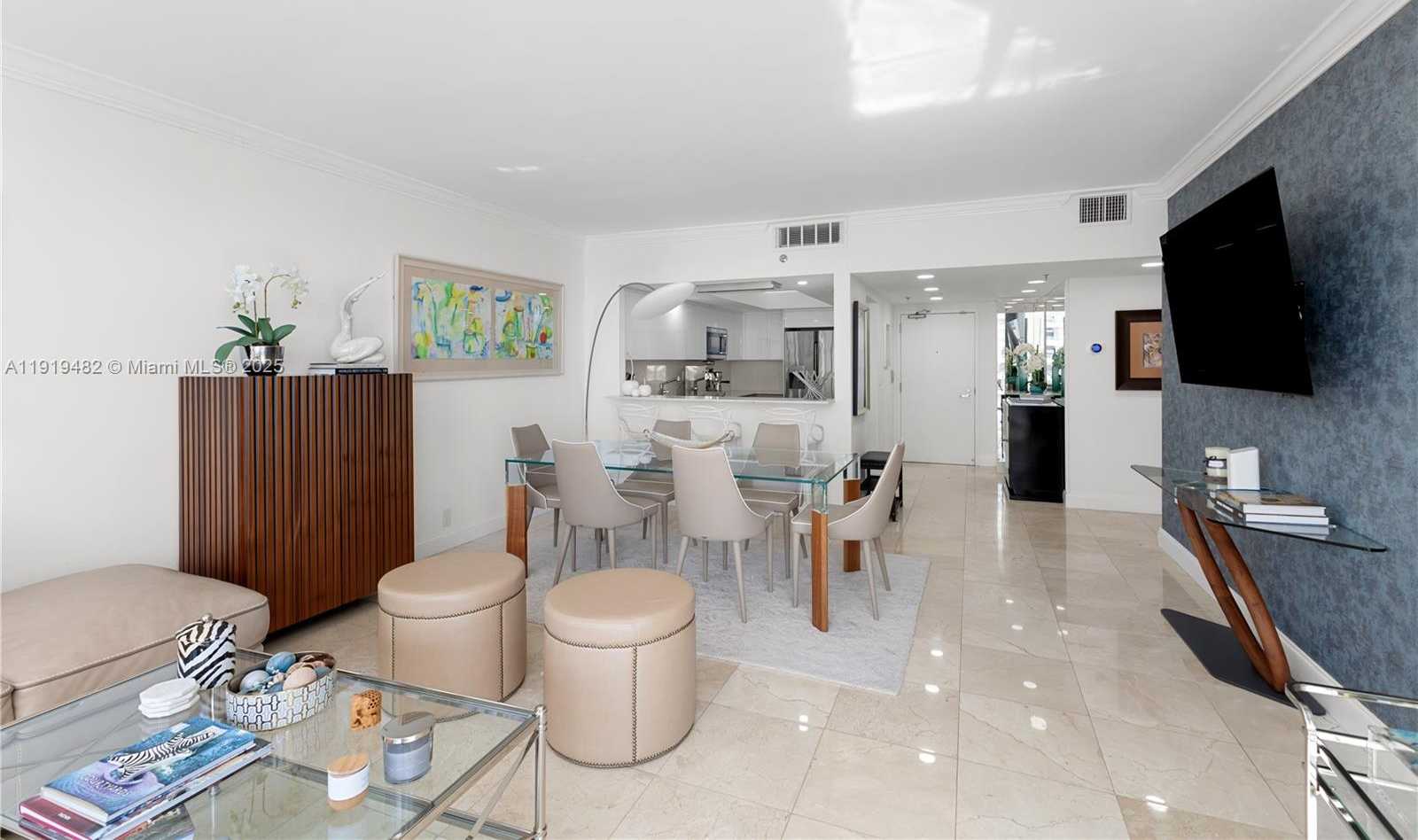 Small Image of 520 BRICKELL KEY DR #A1207, Miami Number 4