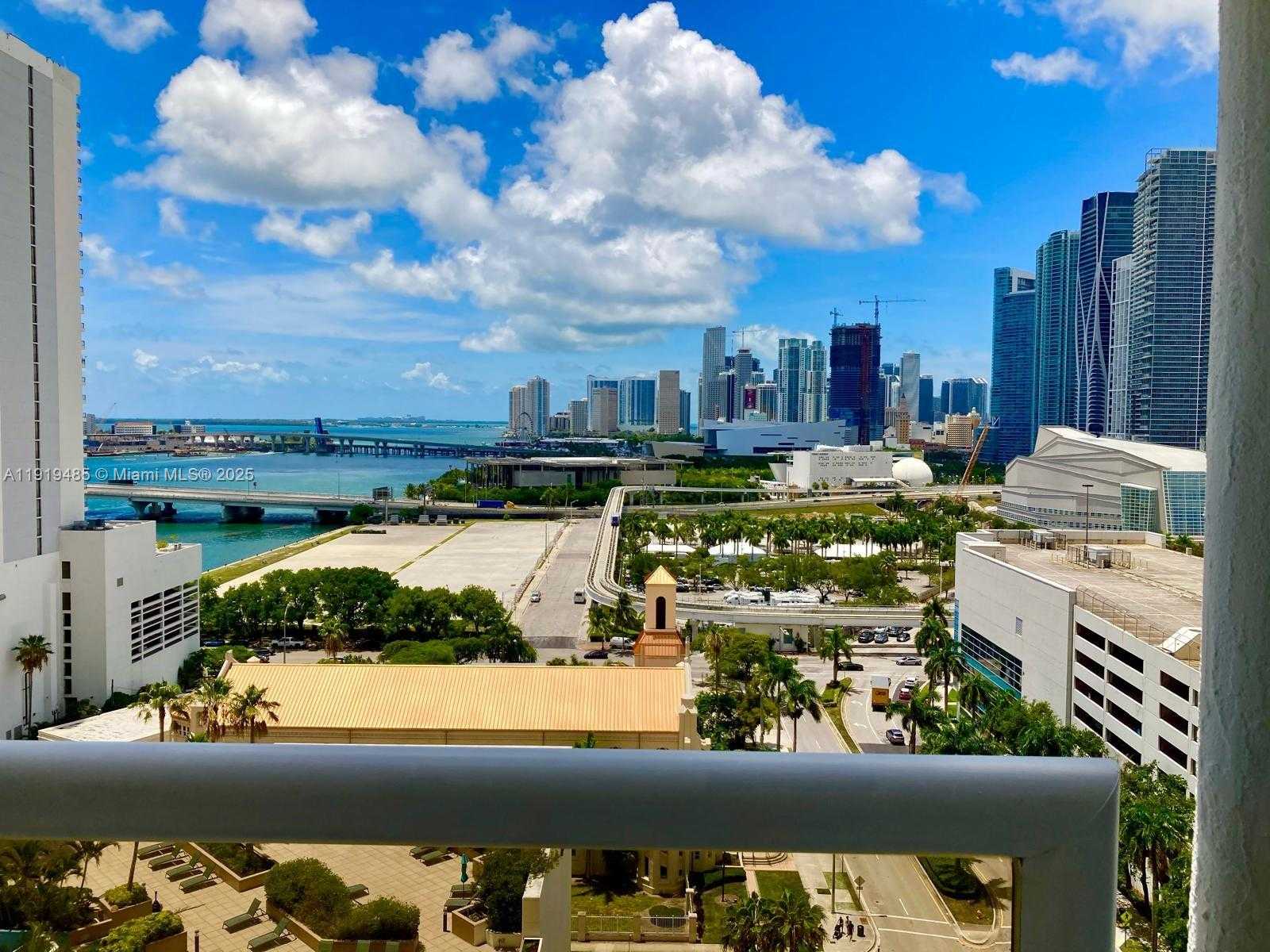 Small Image of 1717 NORTH BAYSHORE DR #A-1953, Miami Number 19