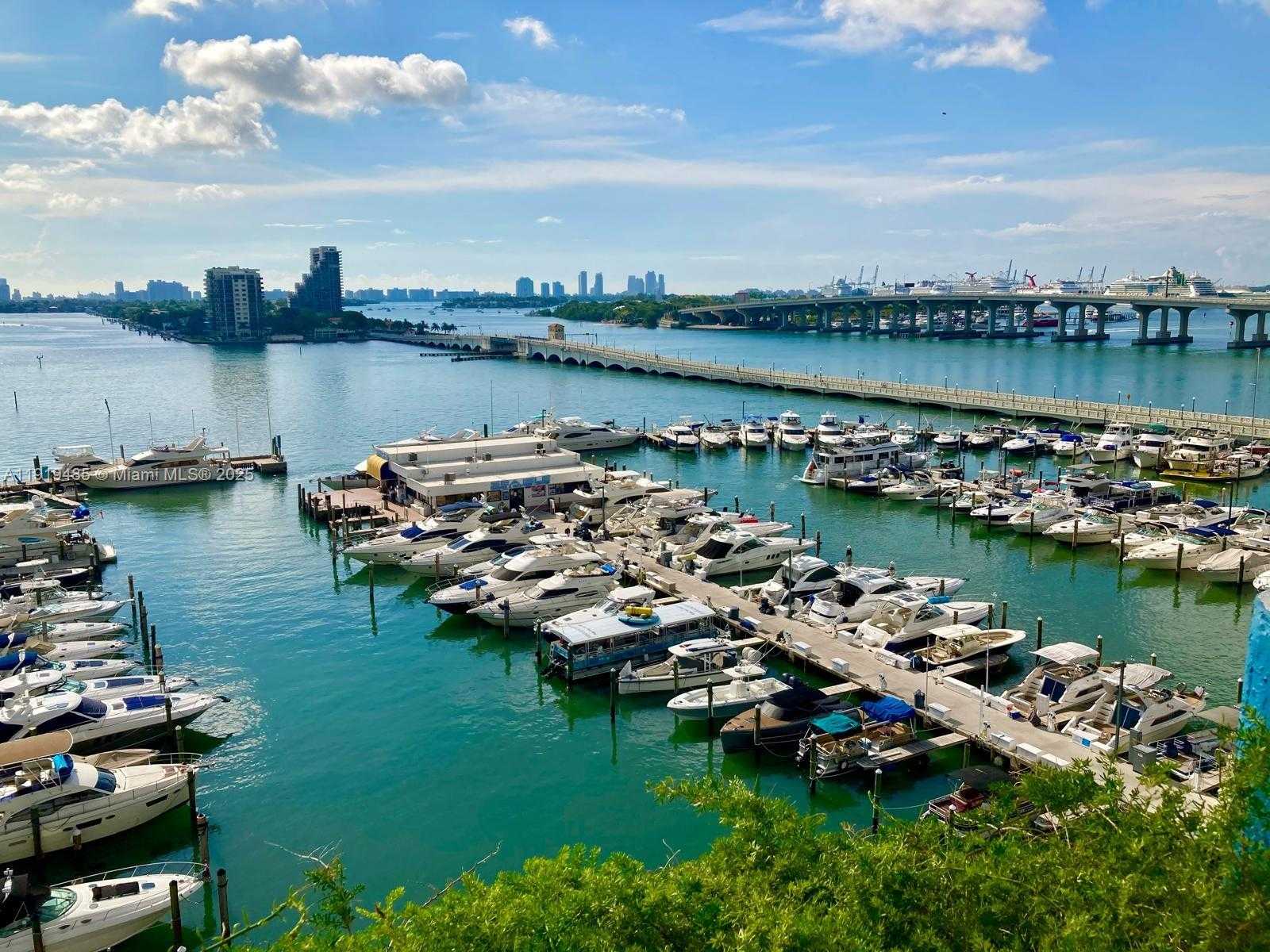 Small Image of 1717 NORTH BAYSHORE DR #A-1953, Miami Number 30