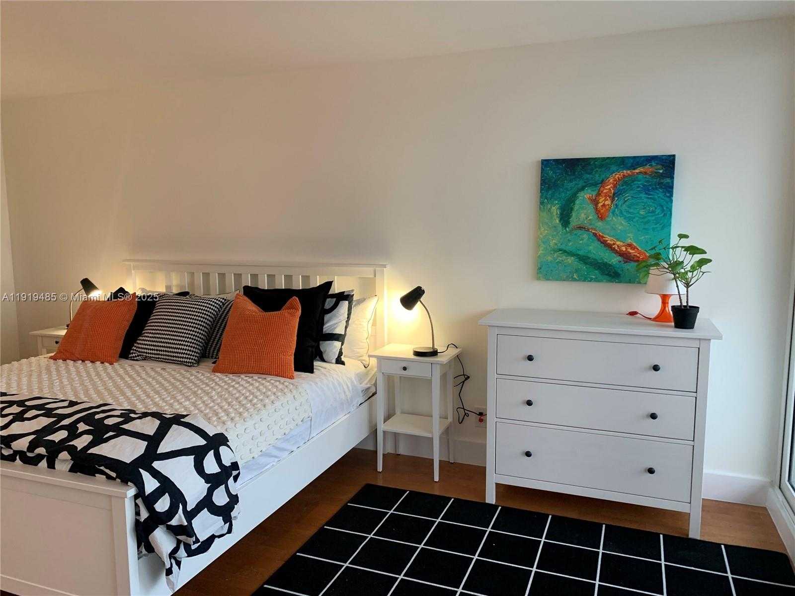 Small Image of 1717 NORTH BAYSHORE DR #A-1953, Miami Number 8