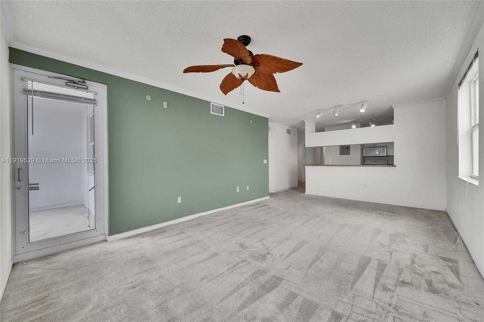 Small Image of 17125 NORTH BAY RD #3612, Sunny Isles Beach Number 15