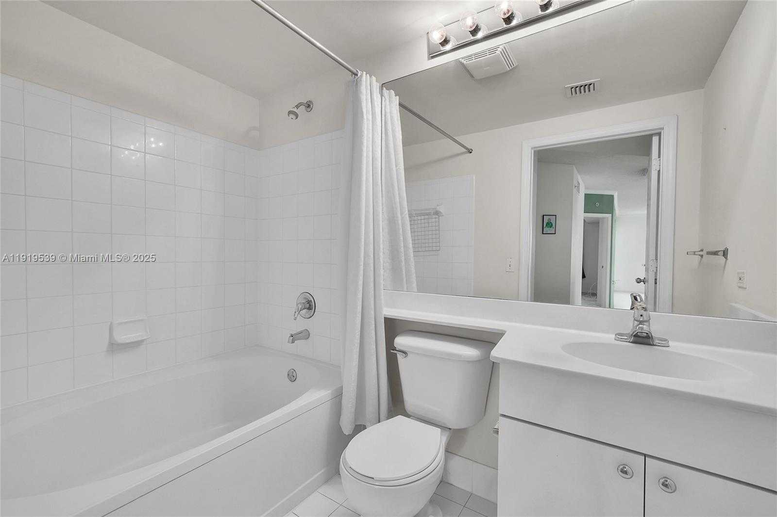 Small Image of 17125 NORTH BAY RD #3612, Sunny Isles Beach Number 18